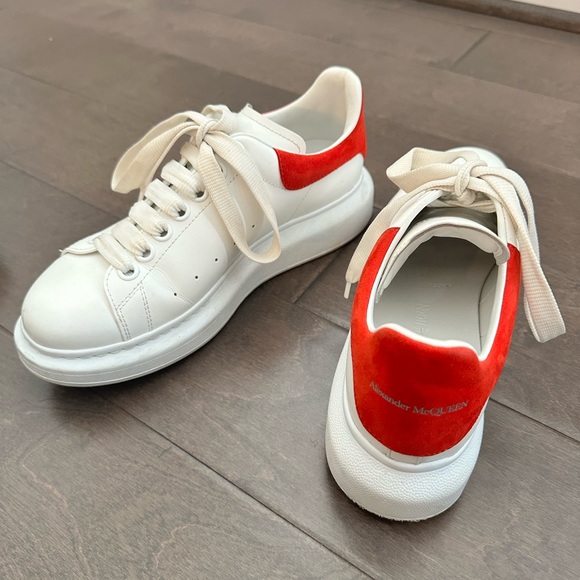 Red McQueen sneakers - Picture 2 of 2